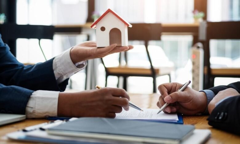 Solicitors and Home Purchases: Understanding the Process