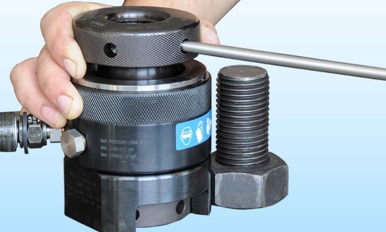 hydraulic tensioning tool